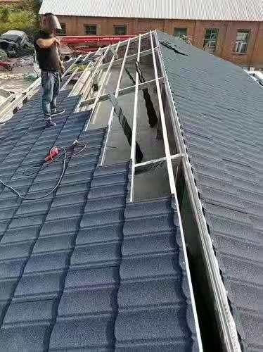 彩石金屬瓦 現代鋼結構屋面的革新之選，為建筑注入藍色魅力