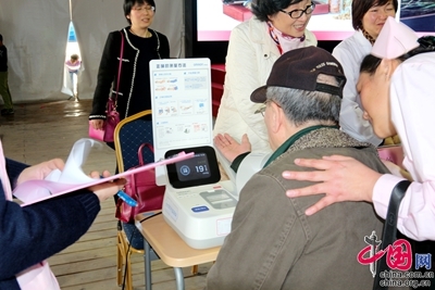 健康食材趕集會(huì) 直供產(chǎn)品琳瑯滿目，健康咨詢受追捧